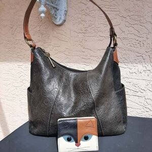 FOSSIL/RELIC Embossed Hobo 2 Pc Set